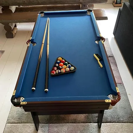 ヴィラ In By The *